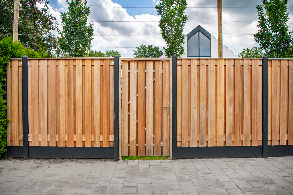 Tuinscherm Dronten, keruing hardhout, RVS-geschroefd, 21-planks (19+2) 180 x 180 cm